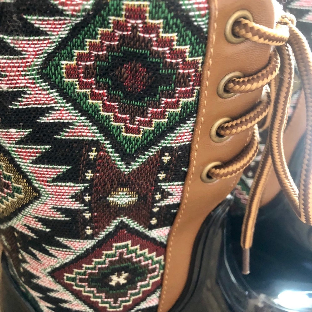 💥LAST ONE💥 Aztec-Print Duck Boots - Picture 7 of 8
